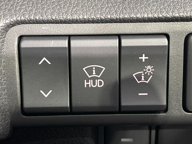 2023 Mitsubishi Eclipse Cross PHEV 5LA-GL3W (UW-6aa370bd9e642)[21]