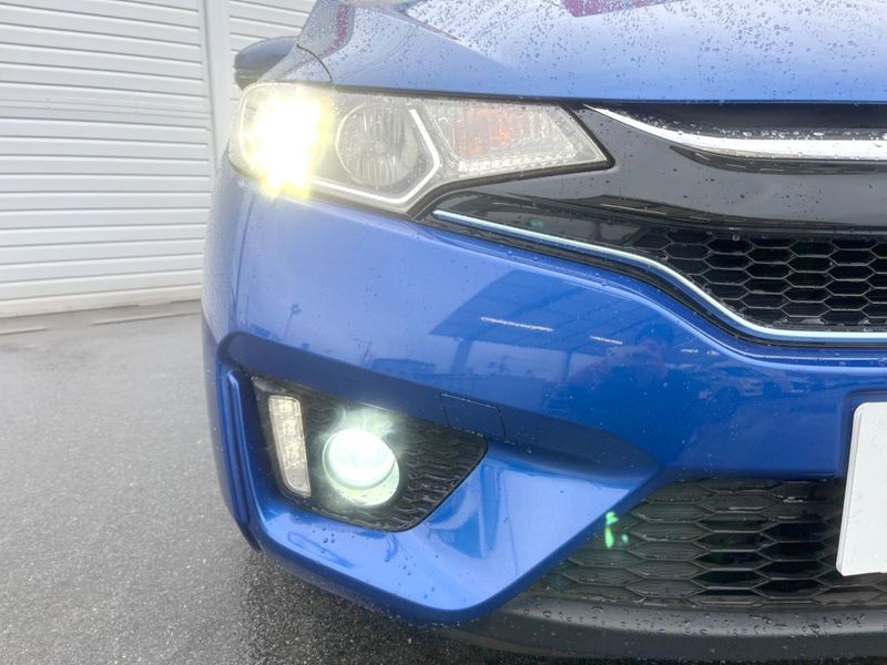 2015 Honda Fit Hybrid DAA-GP5 (UW-6aa370c404c7c)[5]