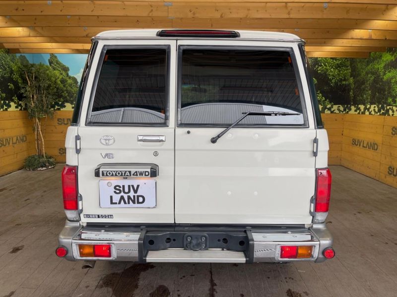 2014 Toyota Land Cruiser 70 CBF-GRJ76K (UW-6aa370cd01d2f)[21]