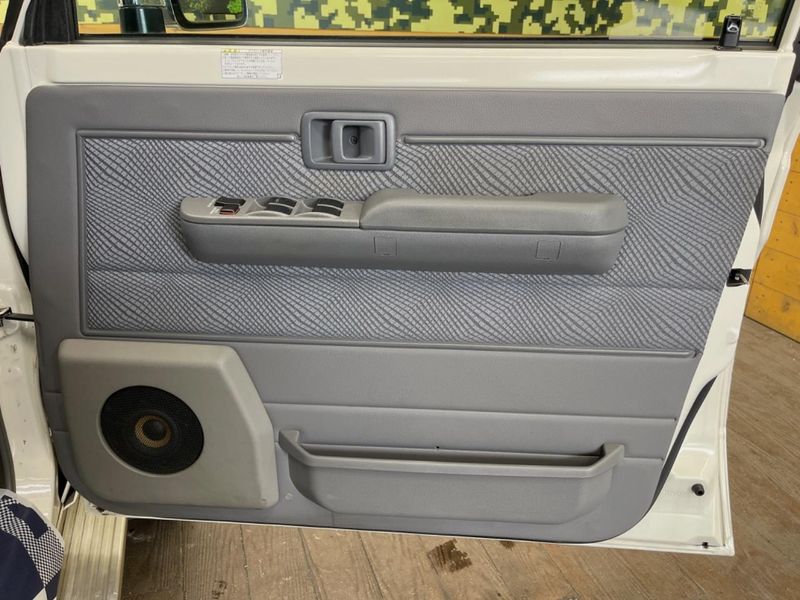 2014 Toyota Land Cruiser 70 CBF-GRJ76K (UW-6aa370cd01d2f)[26]