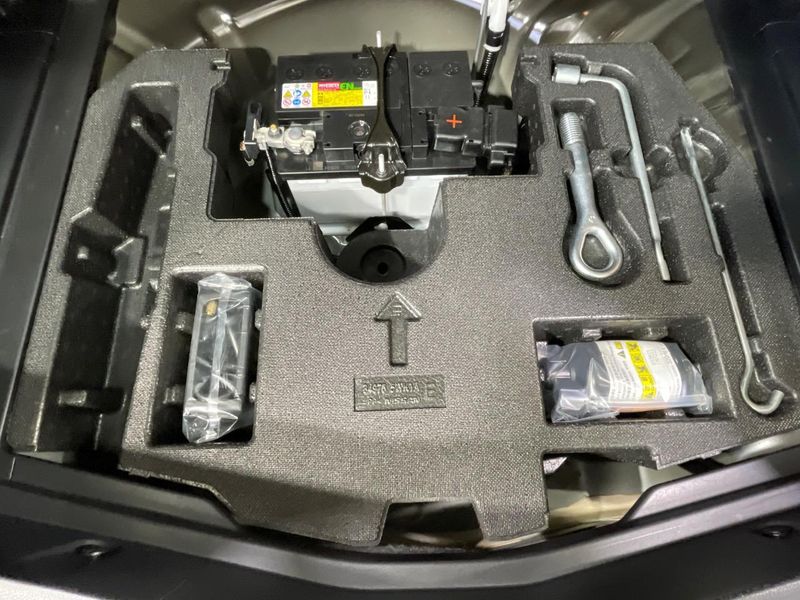 2017 Nissan Note DAA-HE12 (UW-6aa370f60fe27)[14]