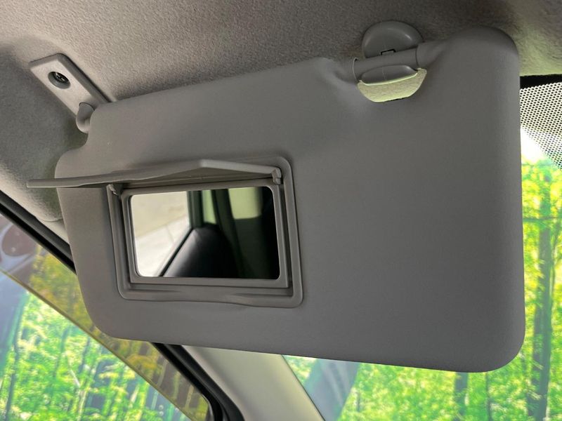 2018 Nissan Note DAA-HE12 (UW-6aa370f6e3f6f)[5]