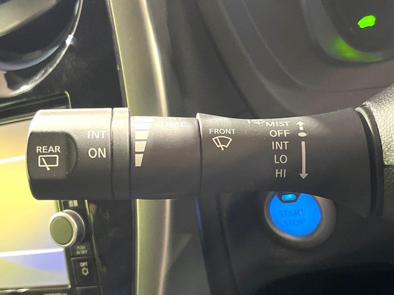 2019 Nissan Note DAA-HE12 (UW-6aa370f89bec4)[18]