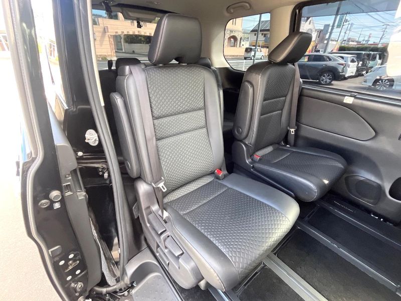 2019 Nissan Serena DAA-HFC27 (UW-6aa3710b33651)[24]