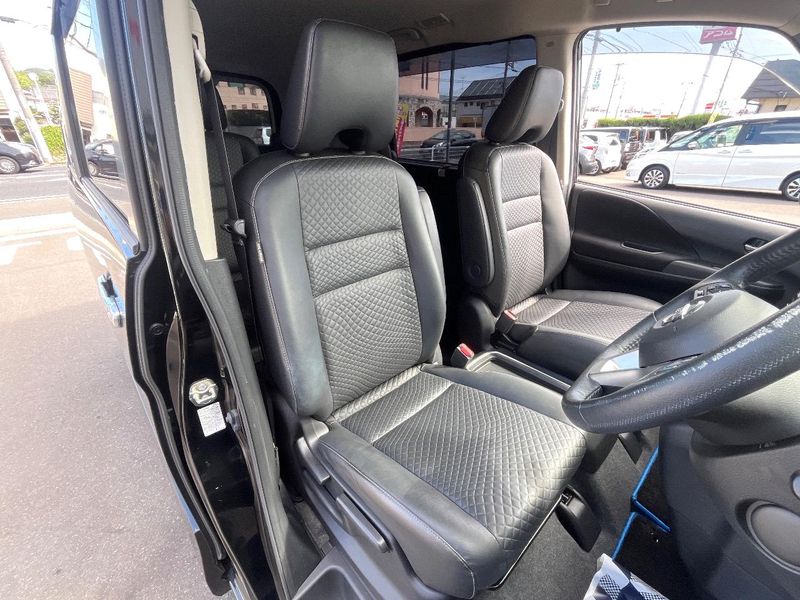 2019 Nissan Serena DAA-HFC27 (UW-6aa3710b33651)[23]