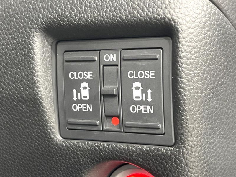 2019 Honda N-BOX CUSTOM DBA-JF3 (UW-6aa3714d8f6d0)[23]