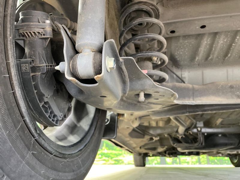 2022 Honda N-BOX CUSTOM 6BA-JF3 (UW-6aa37158d0bec)[26]