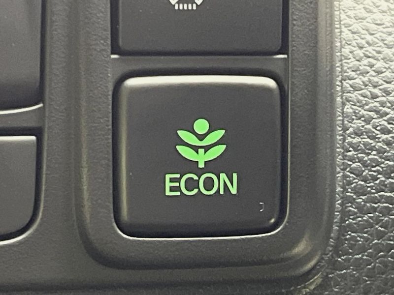 2022 Honda N-BOX CUSTOM 6BA-JF3 (UW-6aa3715c1b4b2)[19]