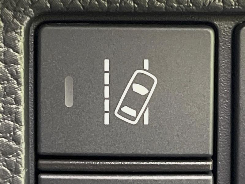 2022 Honda N-BOX CUSTOM 6BA-JF3 (UW-6aa3715c1b4b2)[12]