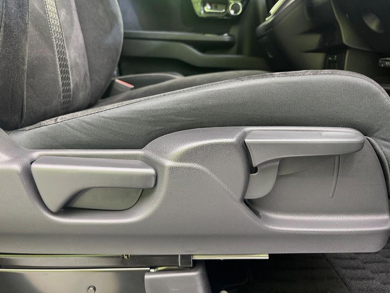 2022 Honda N-BOX CUSTOM 6BA-JF3 (UW-6aa3715c1b4b2)[8]