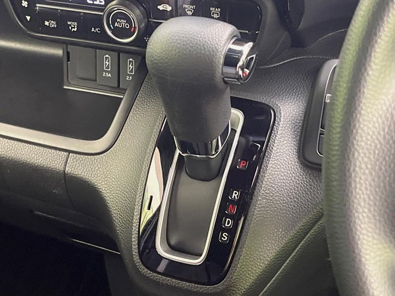 2022 Honda N-BOX CUSTOM 6BA-JF3 (UW-6aa3715c1b4b2)[29]