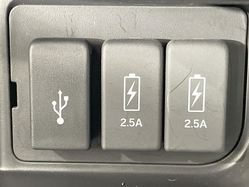 2023 Honda N-BOX CUSTOM 6BA-JF4 (UW-6aa371635b9e8)[10]