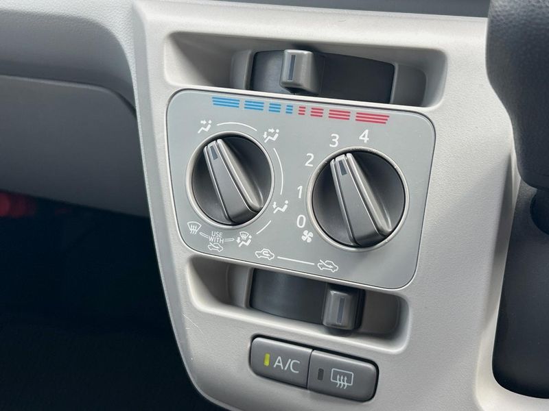 2018 Daihatsu Mira e:S 5BA-LA350S (UW-6aa371c1c29f3)[16]