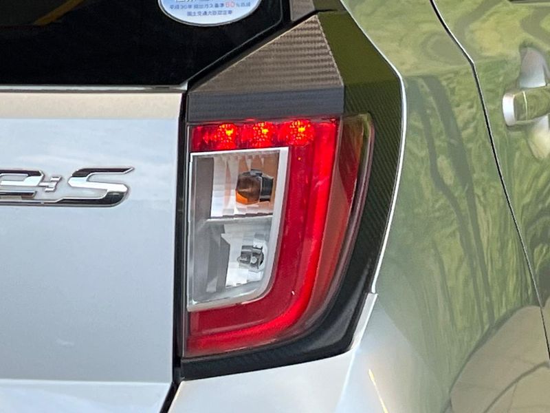2019 Daihatsu Mira e:S 5BA-LA350S (UW-6aa371c1c84b6)[29]