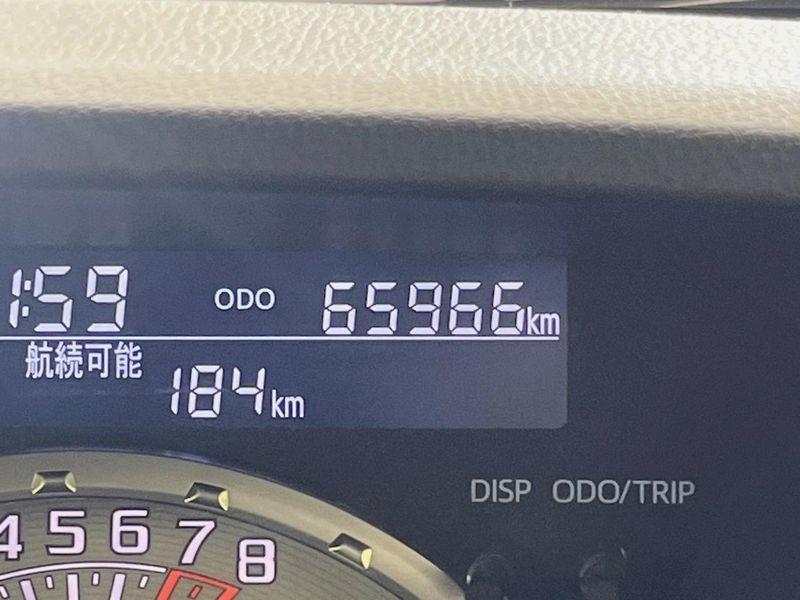 2017 Daihatsu Wake DBA-LA700S (UW-6aa371e41bff4)[2]