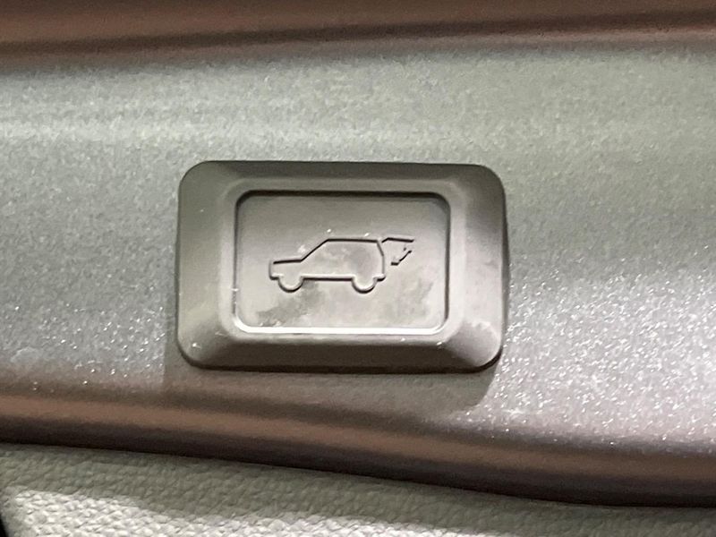2023 Toyota RAV4 6BA-MXAA54 (UW-6aa3729784d96)[13]