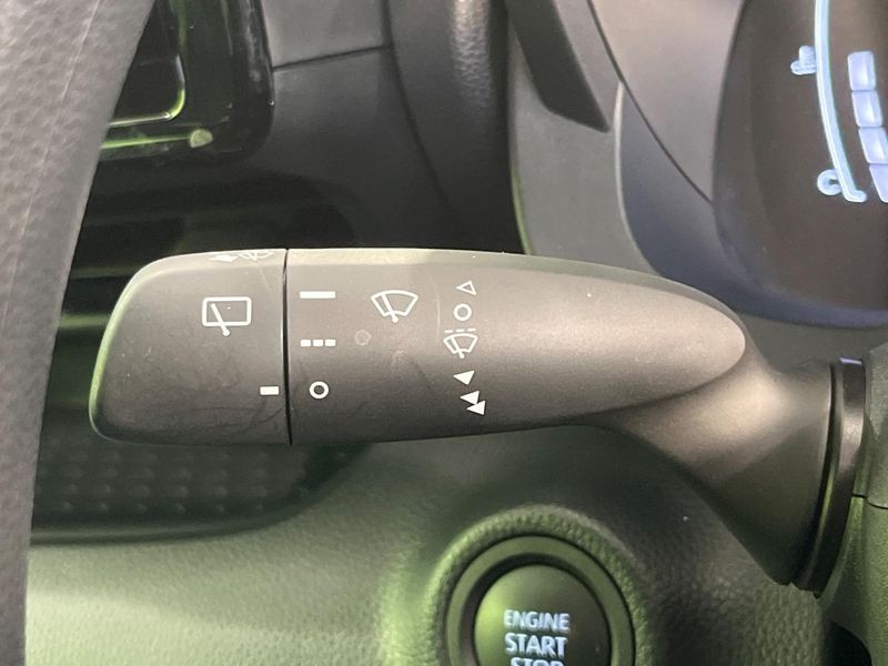 2025 Toyota Yaris 5BA-MXPA10 (UW-6aa3729c29fb1)[29]