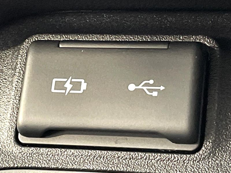 2023 Toyota Sienta 6AA-MXPL10G (UW-6aa372bc67099)[28]