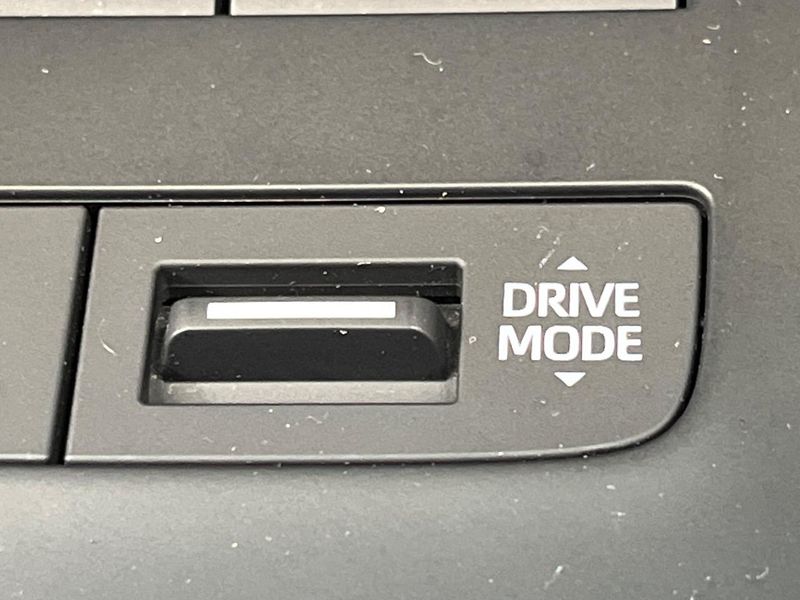 2023 Toyota Harrier 6BA-MXUA80 (UW-6aa372d04207f)[29]