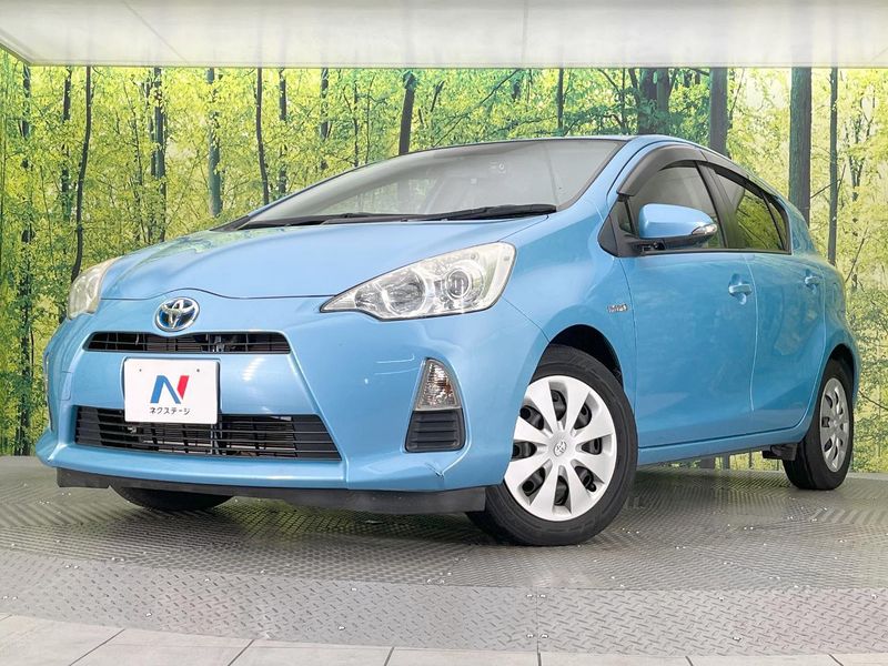 2012 Toyota Aqua DAA-NHP10 (UW-6aa372f9afc8f)[0]