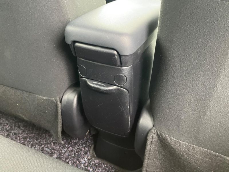2014 Toyota Aqua DAA-NHP10 (UW-6aa372fca8381)[19]