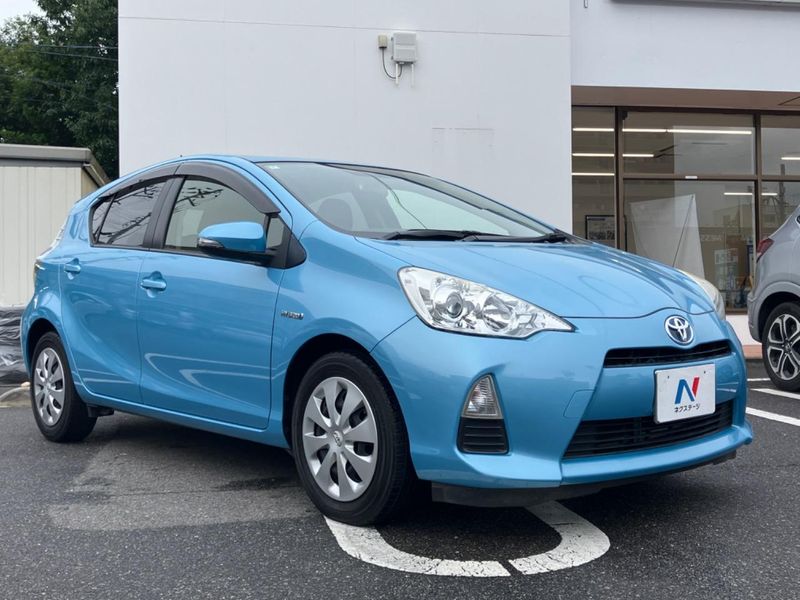 2014 Toyota Aqua DAA-NHP10 (UW-6aa372fca8381)[6]