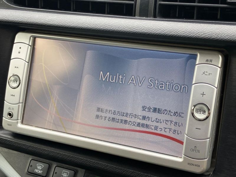 2014 Toyota Aqua DAA-NHP10 (UW-6aa372fca8381)[27]