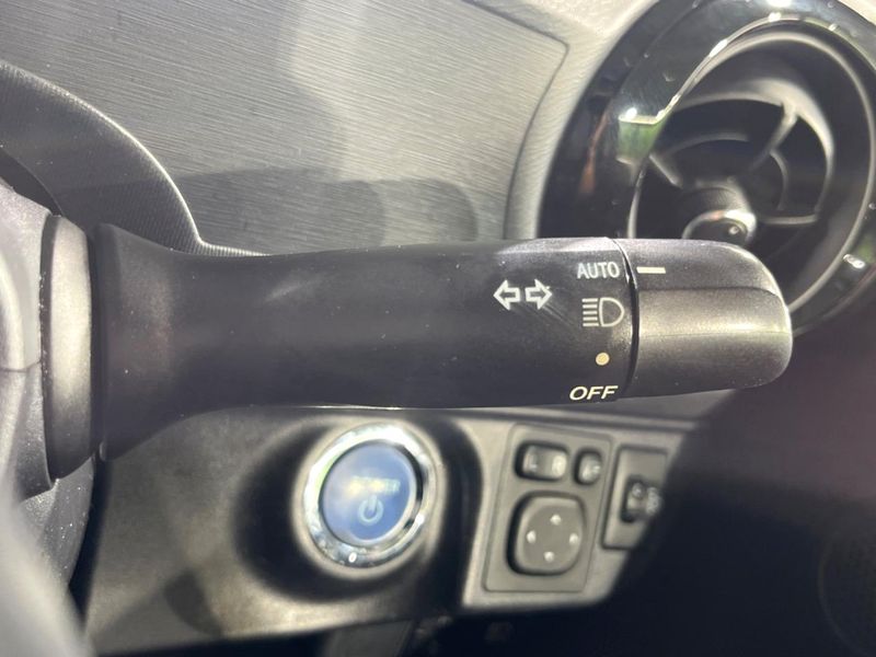 2016 Toyota Aqua DAA-NHP10 (UW-6aa372ffb6bcc)[16]