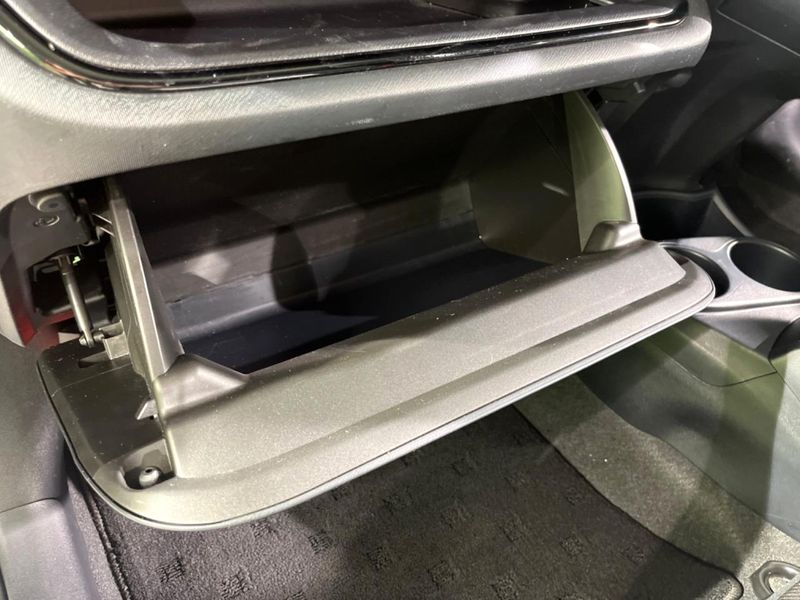 2016 Toyota Aqua DAA-NHP10 (UW-6aa372ffb6bcc)[4]