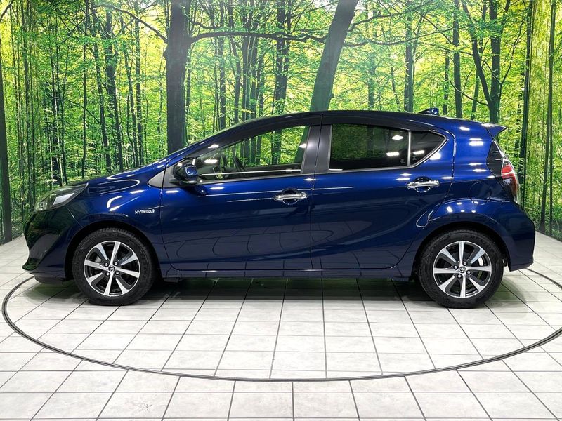 2020 Toyota Aqua DAA-NHP10 (UW-6aa37301e1d93)[10]