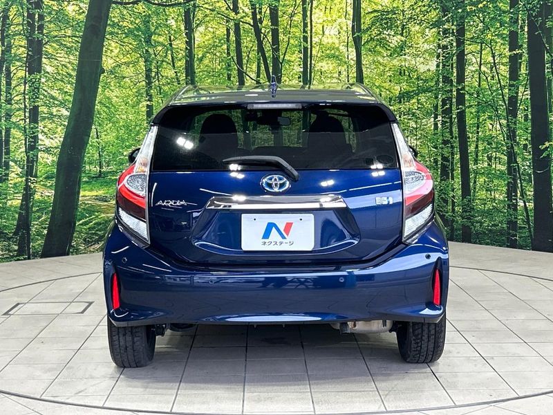 2019 Toyota Aqua DAA-NHP10 (UW-6aa3730e5e18d)[21]