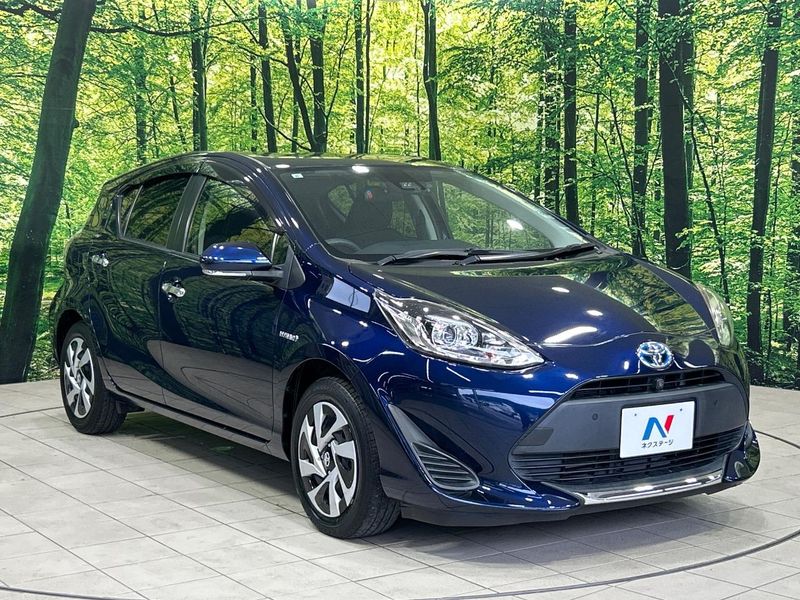 2019 Toyota Aqua DAA-NHP10 (UW-6aa3730e5e18d)[18]