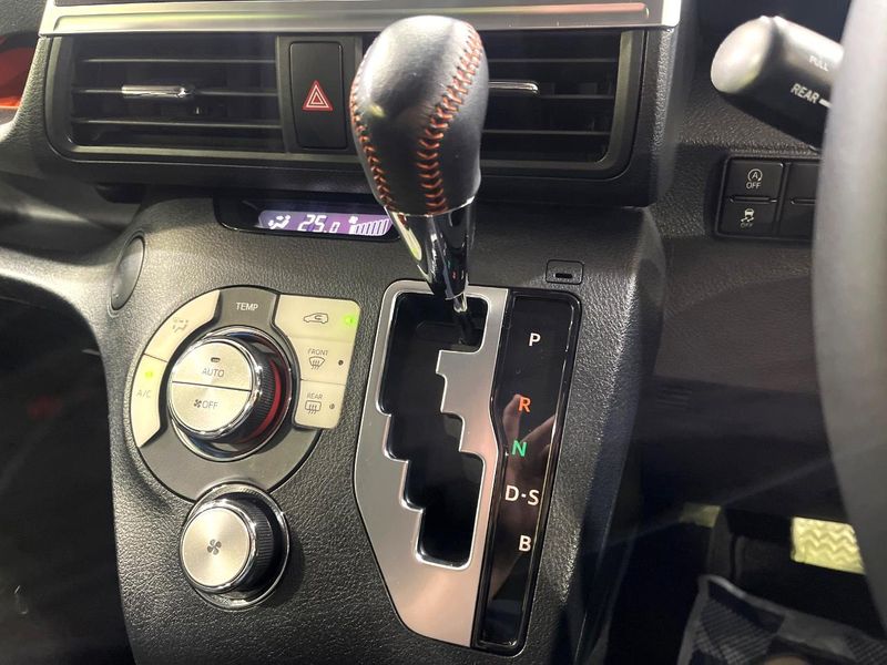 2017 Toyota Sienta DBA-NSP170G (UW-6aa3731aaeb06)[13]