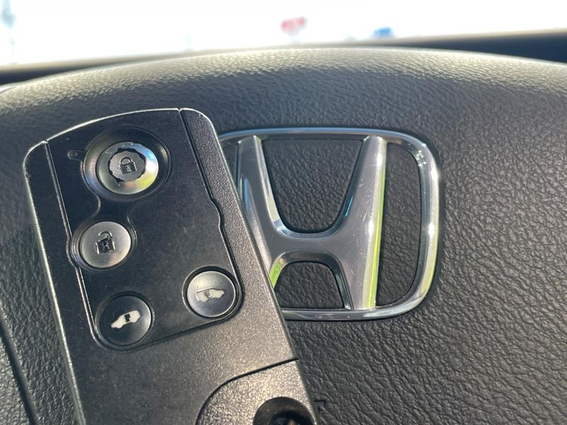 2010 Honda Elysion DBA-RR1 (UW-6aa3733fdea51)[8]