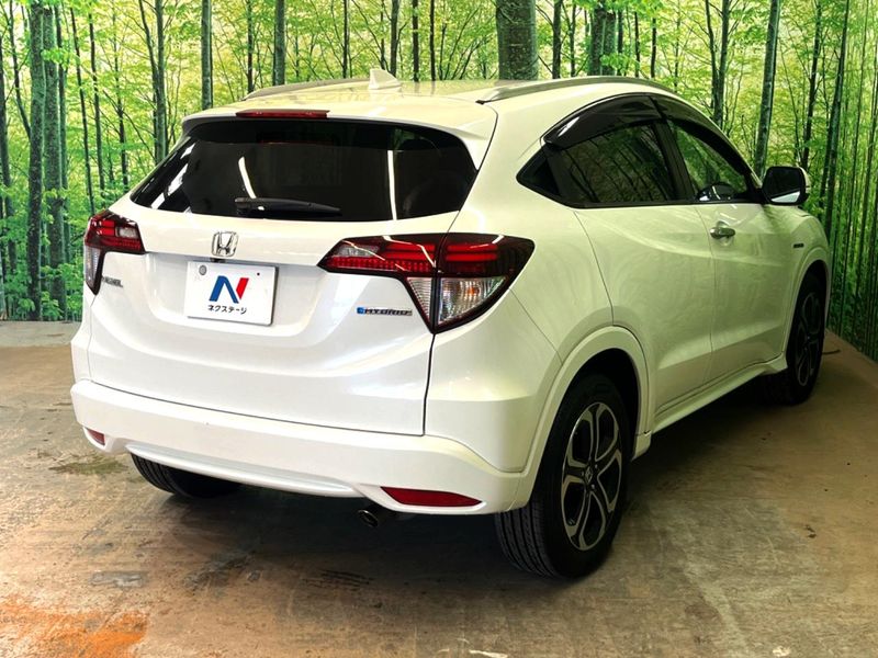 2015 Honda Vezel DAA-RU3 (UW-6aa37343a7177)[27]
