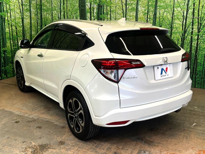 2015 Honda Vezel DAA-RU3 (UW-6aa37343a7177)[25]