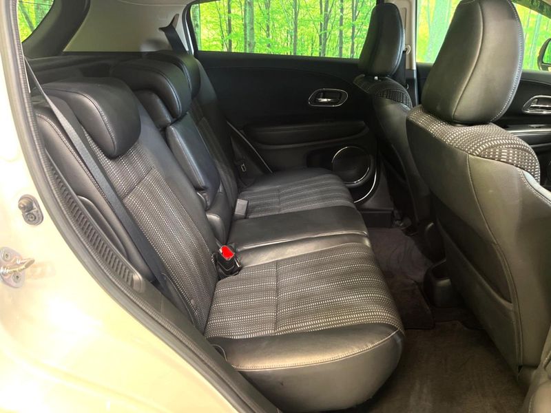 2015 Honda Vezel DAA-RU3 (UW-6aa37343a7177)[18]
