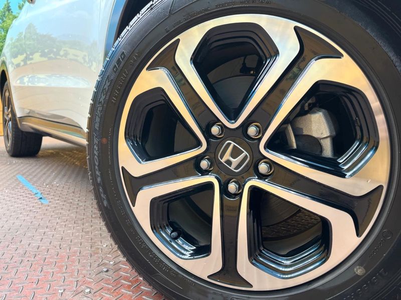 2017 Honda Vezel DAA-RU3 (UW-6aa37345bbcc3)[11]