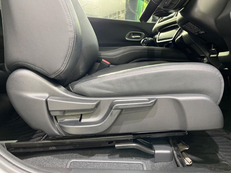 2020 Honda Vezel 6AA-RU3 (UW-6aa37348a28af)[27]