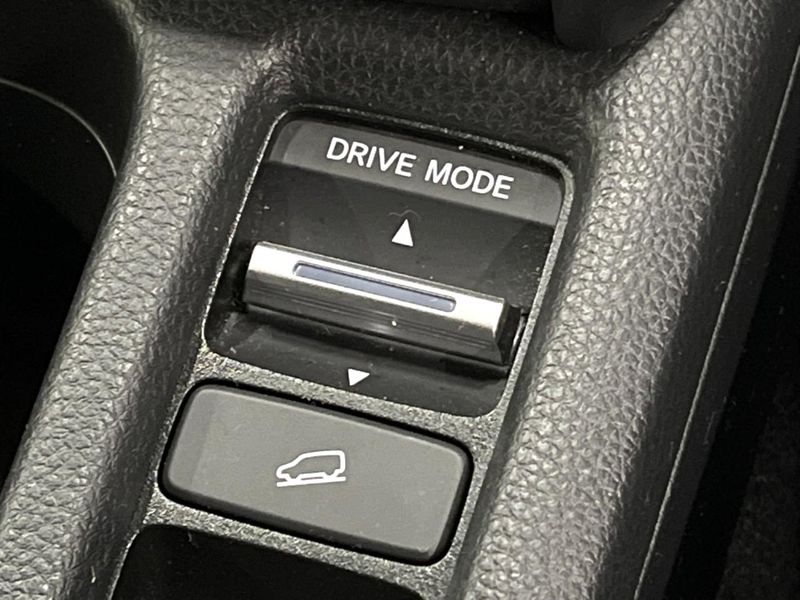 2021 Honda Vezel 6AA-RV5 (UW-6aa3734ccb68d)[10]