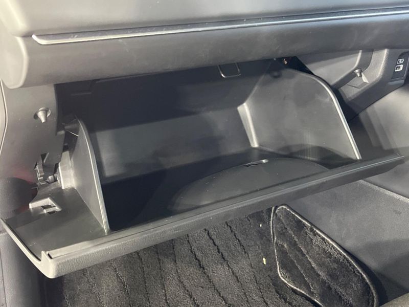 2022 Honda Vezel 6AA-RV5 (UW-6aa3734feb758)[23]