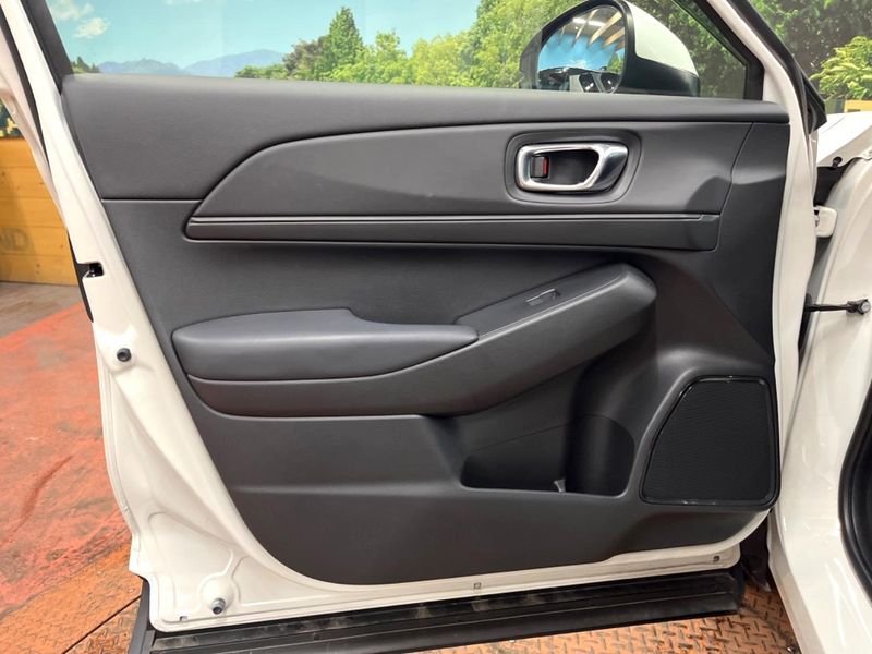 2023 Honda Vezel 6AA-RV5 (UW-6aa37352e9991)[6]