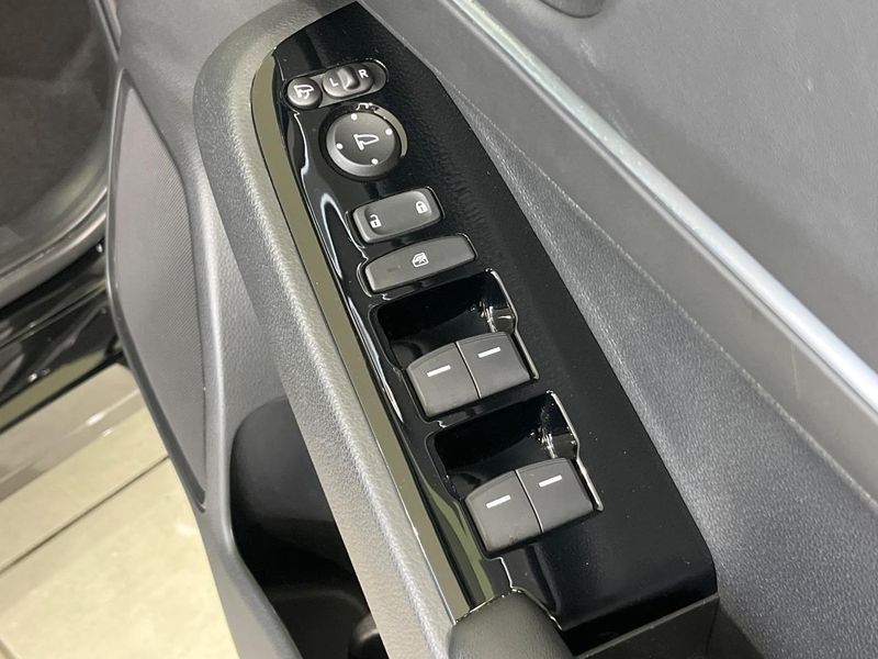 2023 Honda Vezel 6AA-RV5 (UW-6aa373549c9d1)[28]