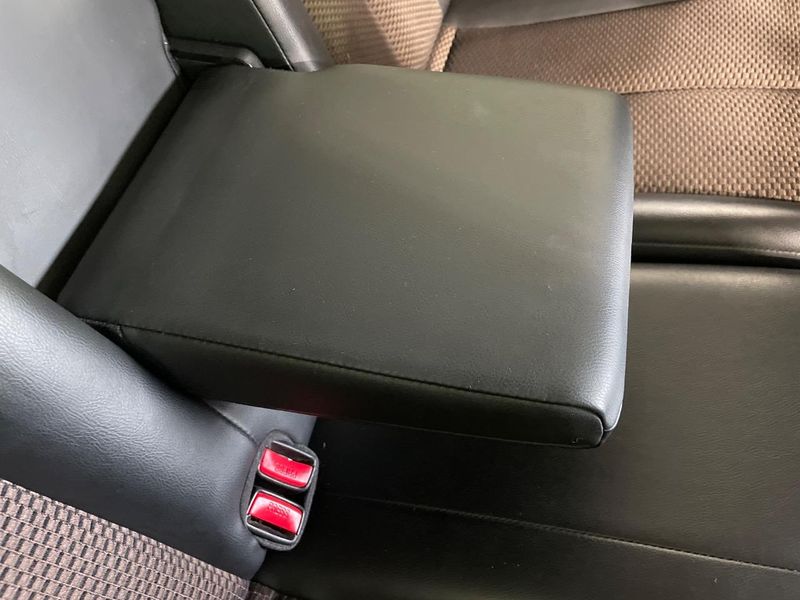 2011 Nissan Elgrand DBA-TE52 (UW-6aa3738cf007e)[17]