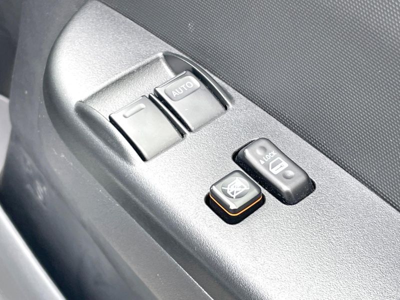 2019 Toyota Hiace Van CBF-TRH200V (UW-6aa37390033ae)[27]