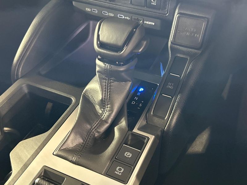 2025 Toyota Land Cruiser 250 3BA-TRJ250W (UW-6aa373a2c95ee)[18]