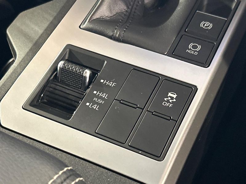 2025 Toyota Land Cruiser 250 3BA-TRJ250W (UW-6aa373a2c95ee)[19]