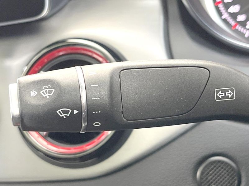 2018 Mercedes Benz CLA Class DBA-117351 (UW-6aa373d56e90d)[27]