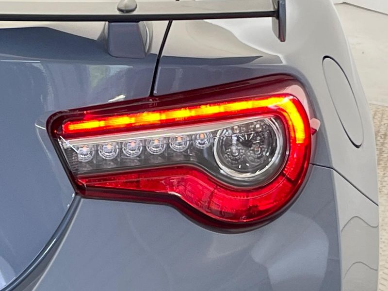 2018 Toyota 86 DBA-ZN6 (UW-6aa373f79bba7)[20]