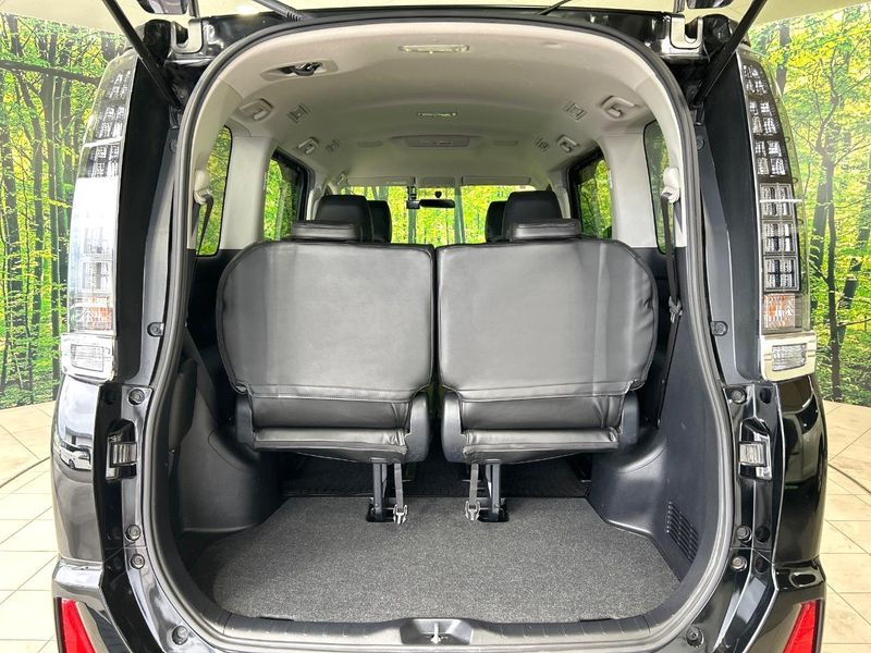 2015 Toyota Voxy DBA-ZRR80W (UW-6aa3740006cc9)[26]